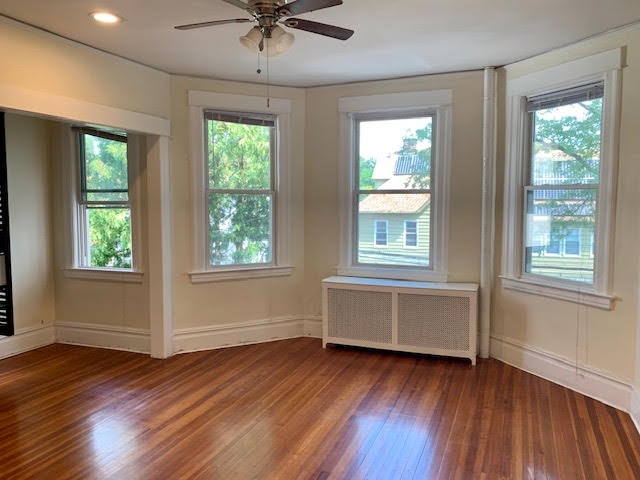 3 Bedroom Apartment w Bonus Room on 2nd Floor of Private Home H/HW - Located In Mount Vernon