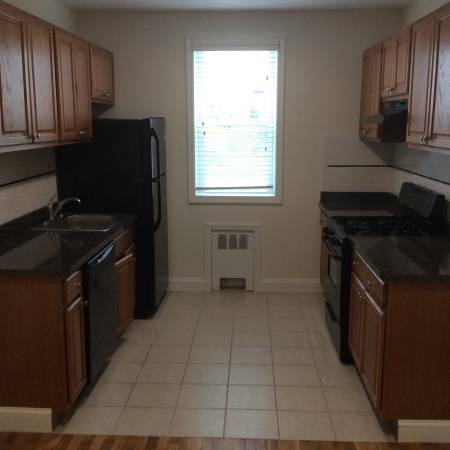 2 Bedroom Apartment in Garden Style Building - H/HW - Laundry Located in Port Chester