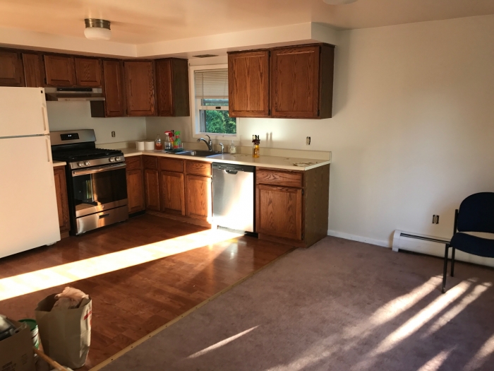 3 Bedroom, 1.5 Bathroom Duplex Apartment - Parking - Laundry / New Rochelle